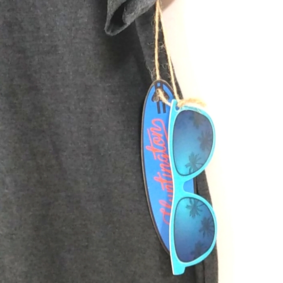 HUNTINGTON BC NWT GRAY TEE SHIRT SIZE MEDIUM - Picture 5 of 10